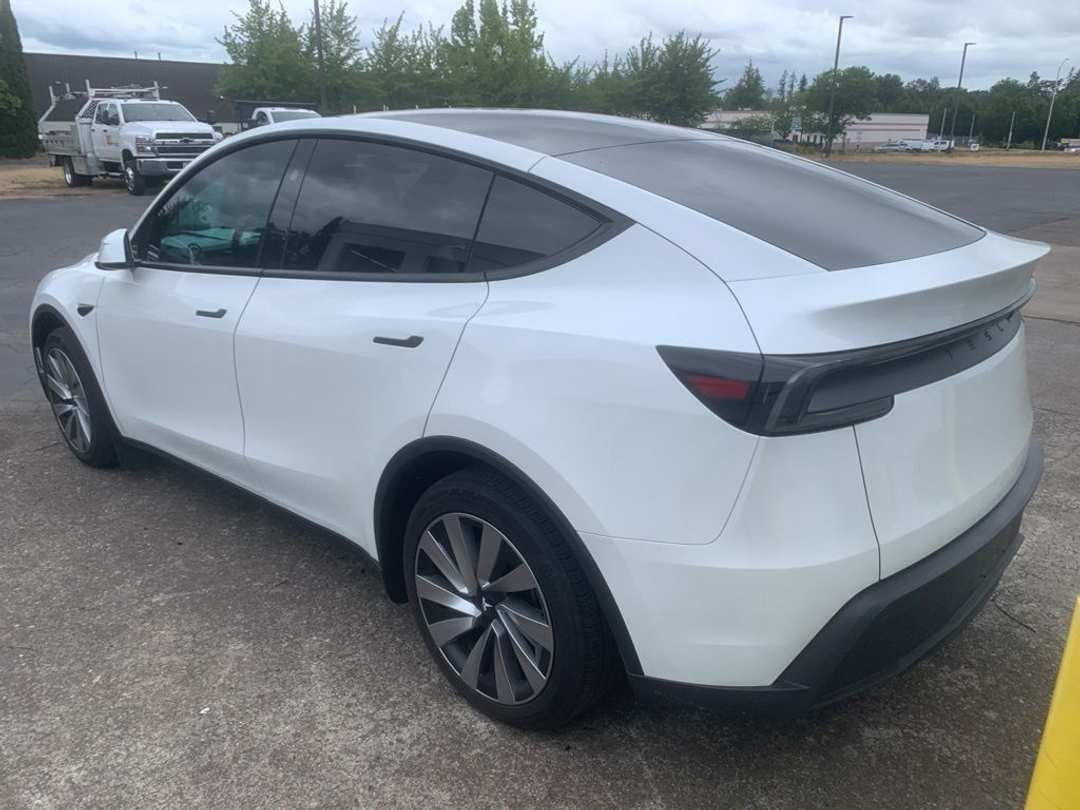 2026 Tesla Model Y Premium - Image 2