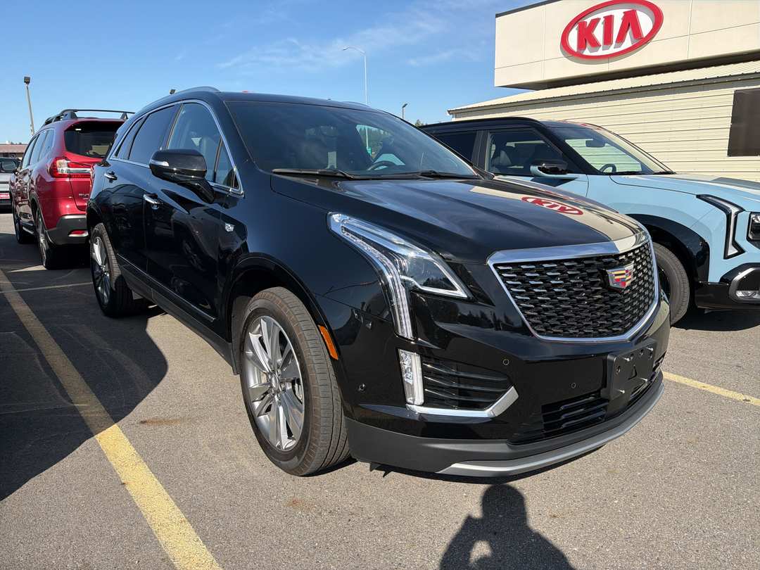 2025 Cadillac Xt5 Premium Luxury - Image 3