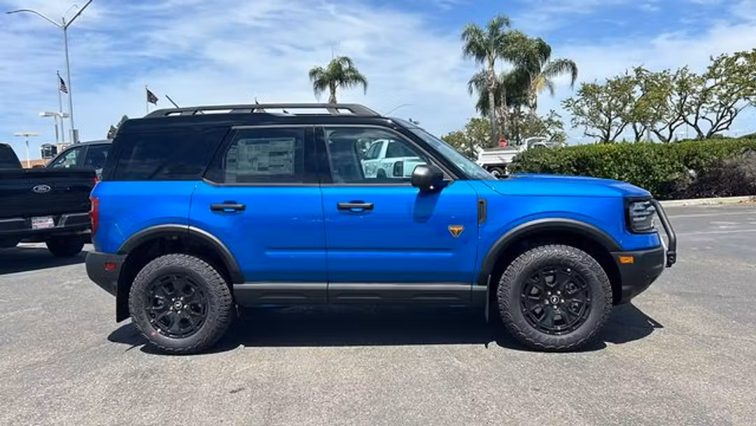 2026 Ford Bronco Sport Badlands - Image 2