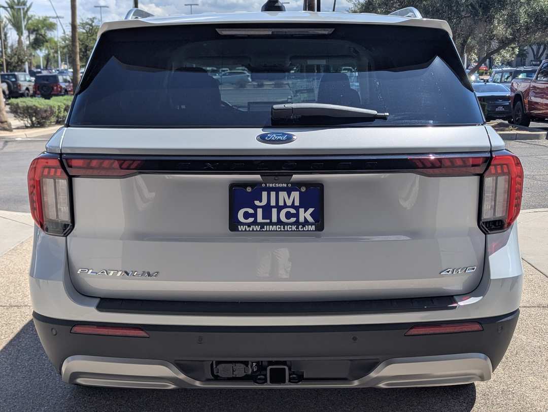 2026 Ford Explorer Platinum - Image 3