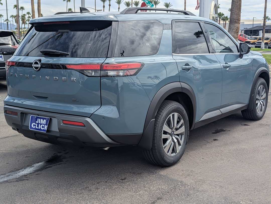 2026 Nissan Pathfinder SL - Image 2