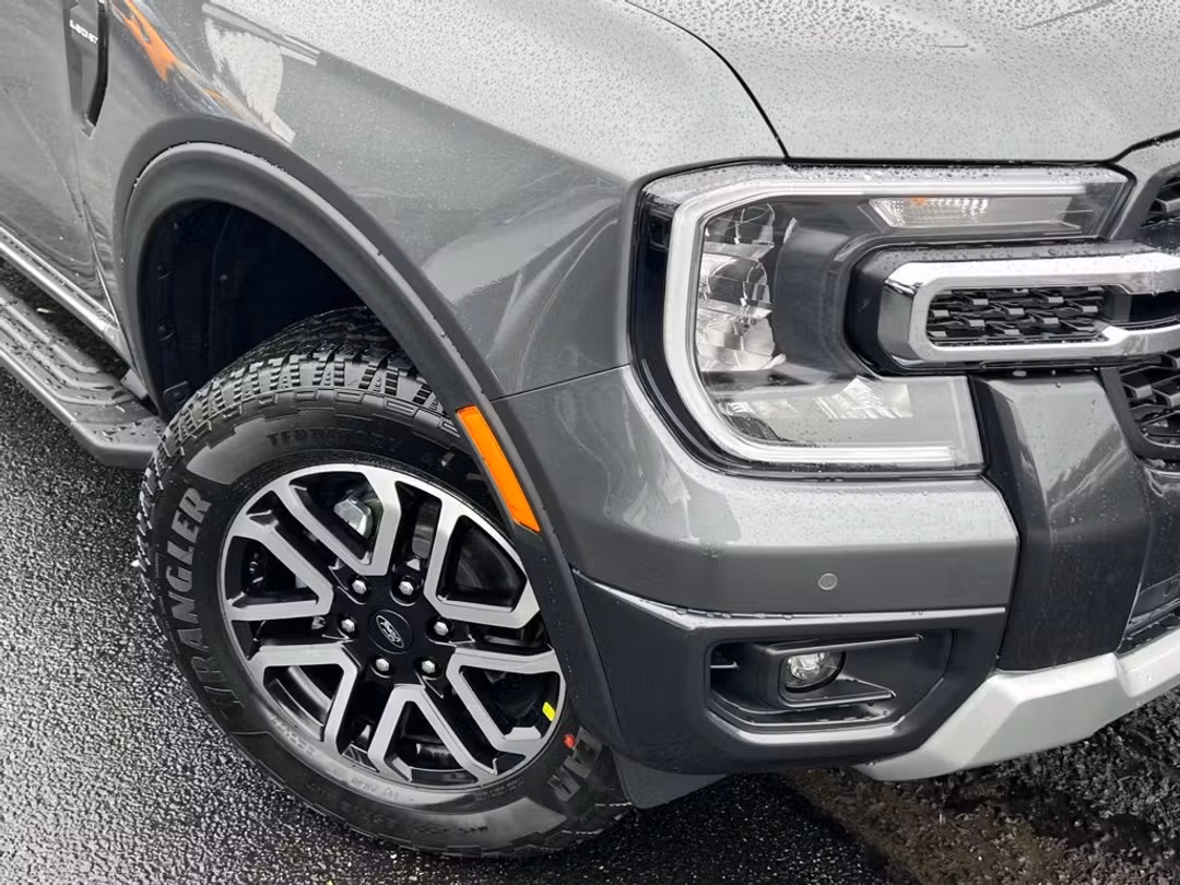 2026 Ford Ranger Lariat - Image 2