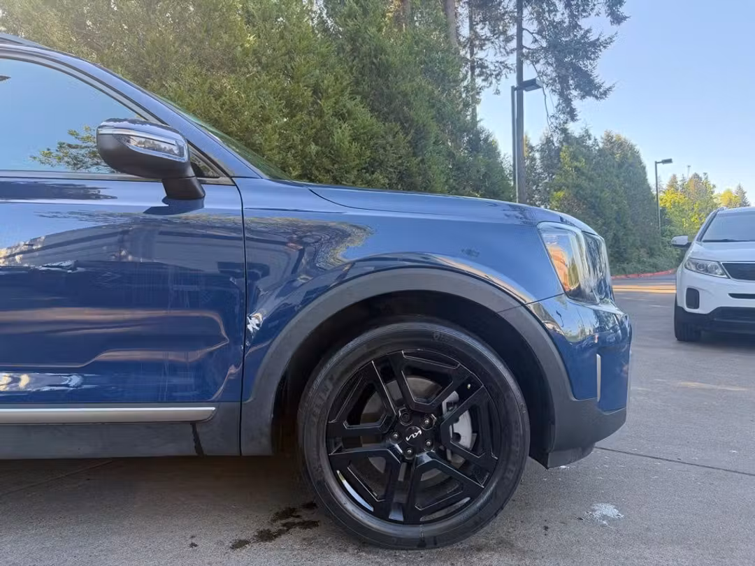 2023 Kia Telluride EX XLine - Image 3