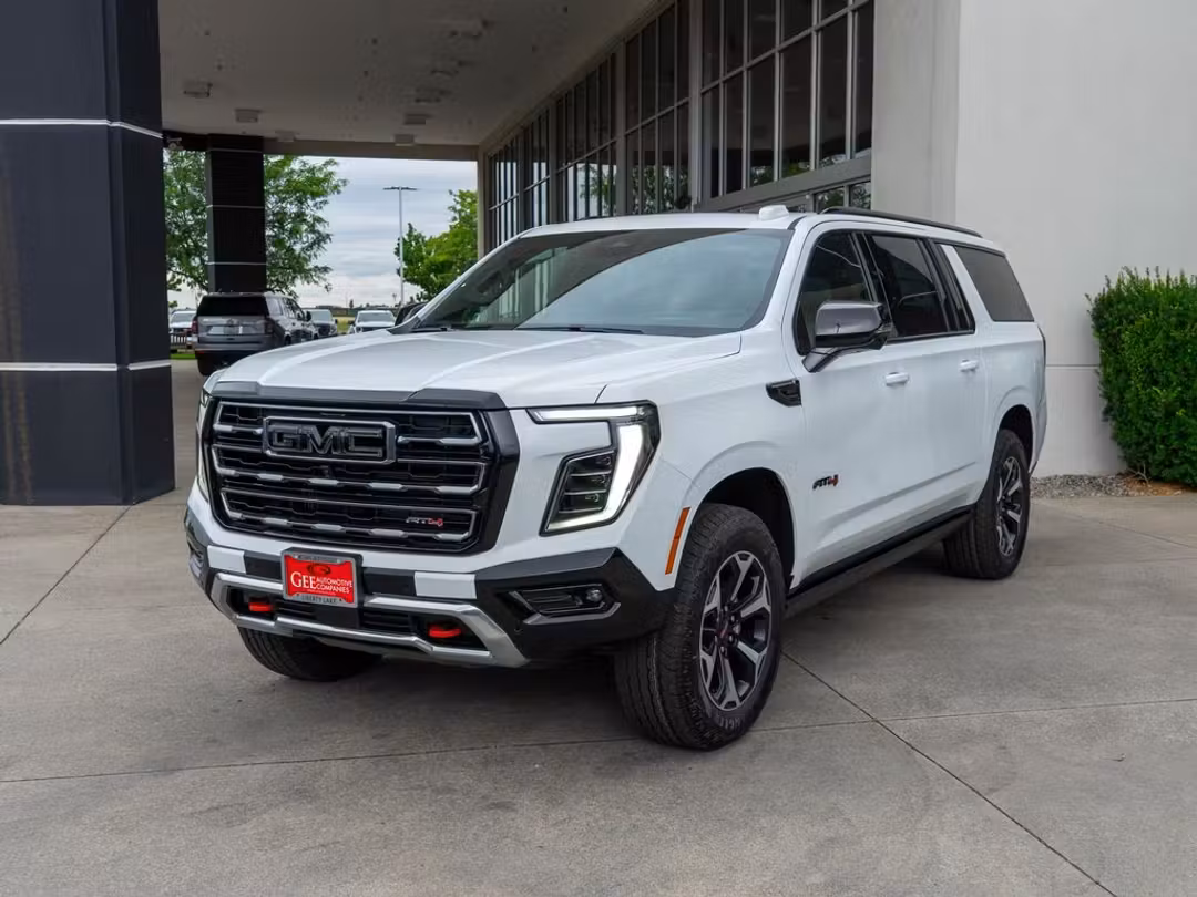 2026 GMC Yukon Xl AT4 - Image 3