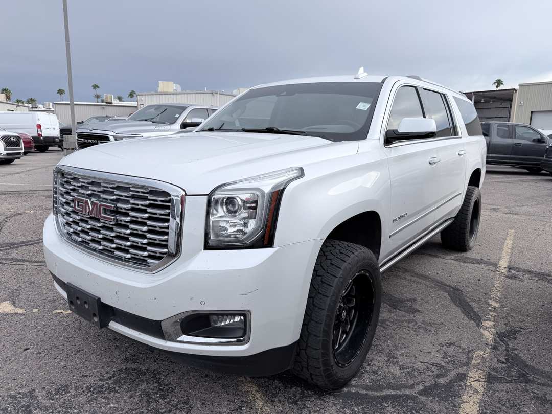 2019 GMC Yukon Xl Denali - Image 2