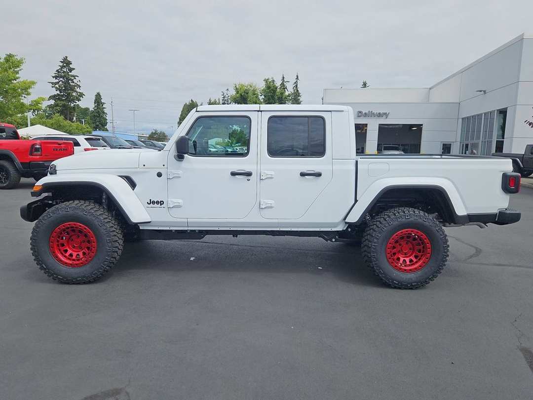 2026 Jeep Gladiator Sport S - Image 3