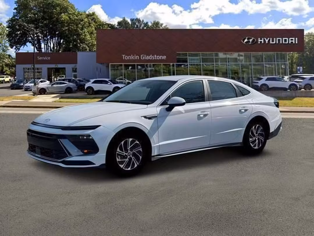 2026 Hyundai Sonata Hybrid Blue - Image 2