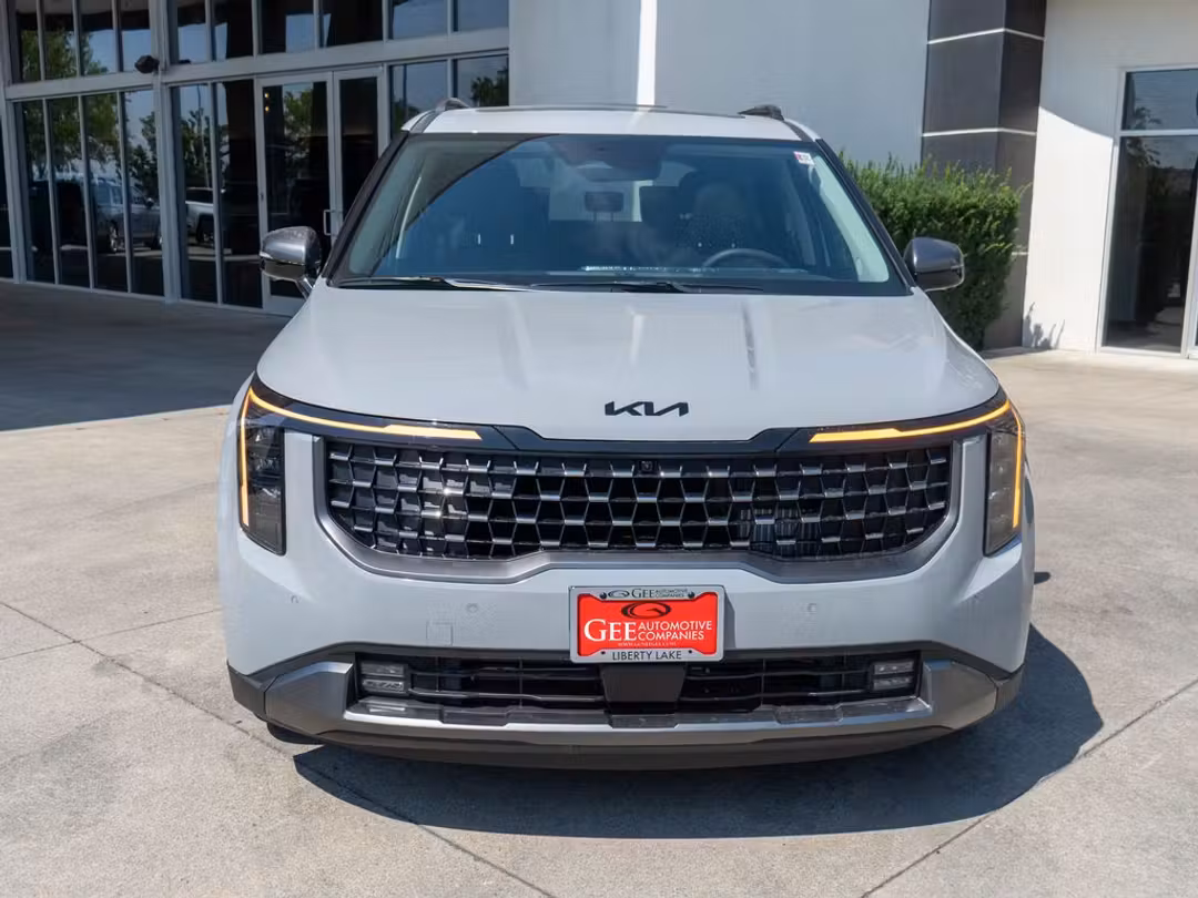 2027 Kia Carnival Hybrid SX - Image 2