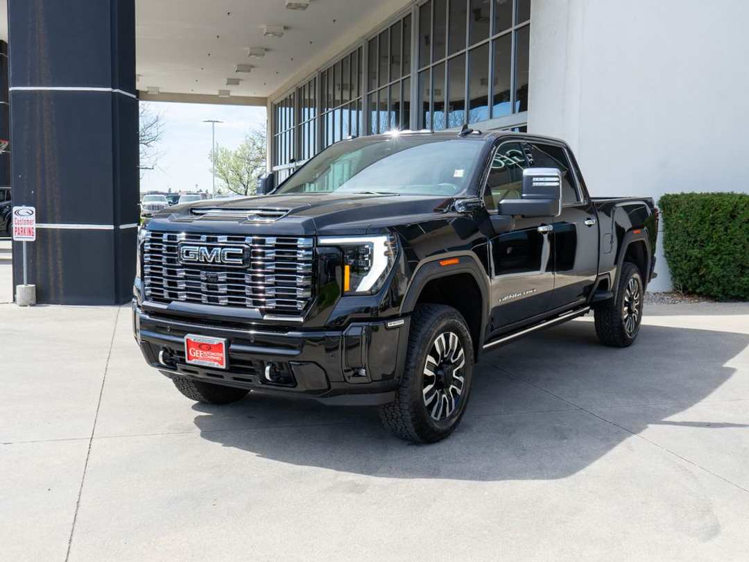 2026 GMC Sierra 2500Hd Denali Ultimate - Image 3