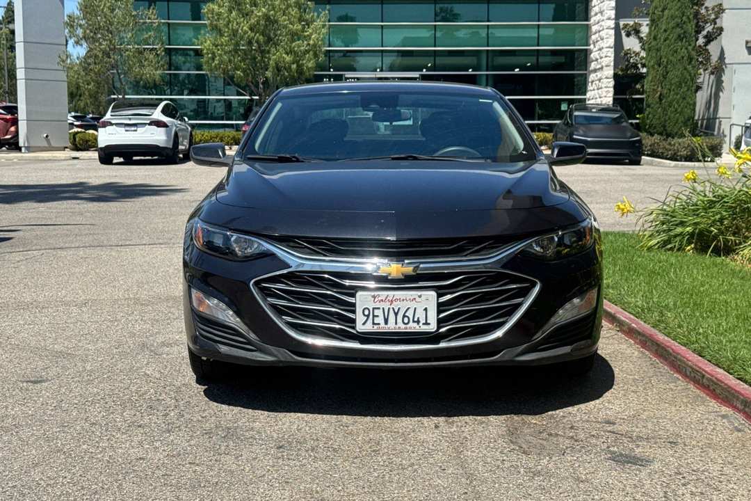 2023 Chevrolet Malibu LT - Image 3