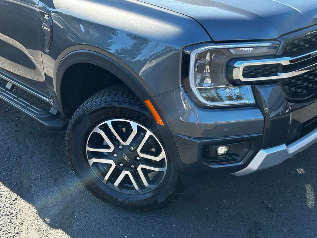 2026 Ford Ranger Lariat - Image 2