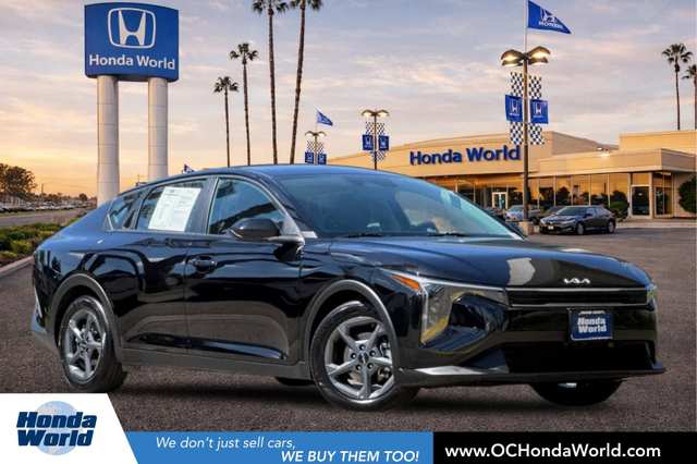 2025 Kia K4 LXS