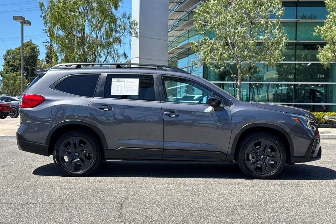 2024 Subaru Ascent Onyx Edition - Image 3