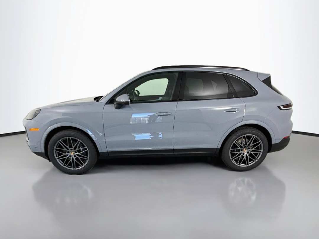 2026 Porsche Cayenne - Image 2