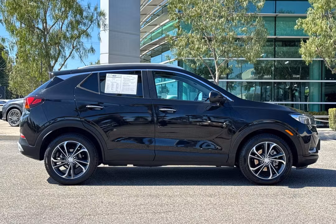 2022 Buick Encore Gx Select - Image 3