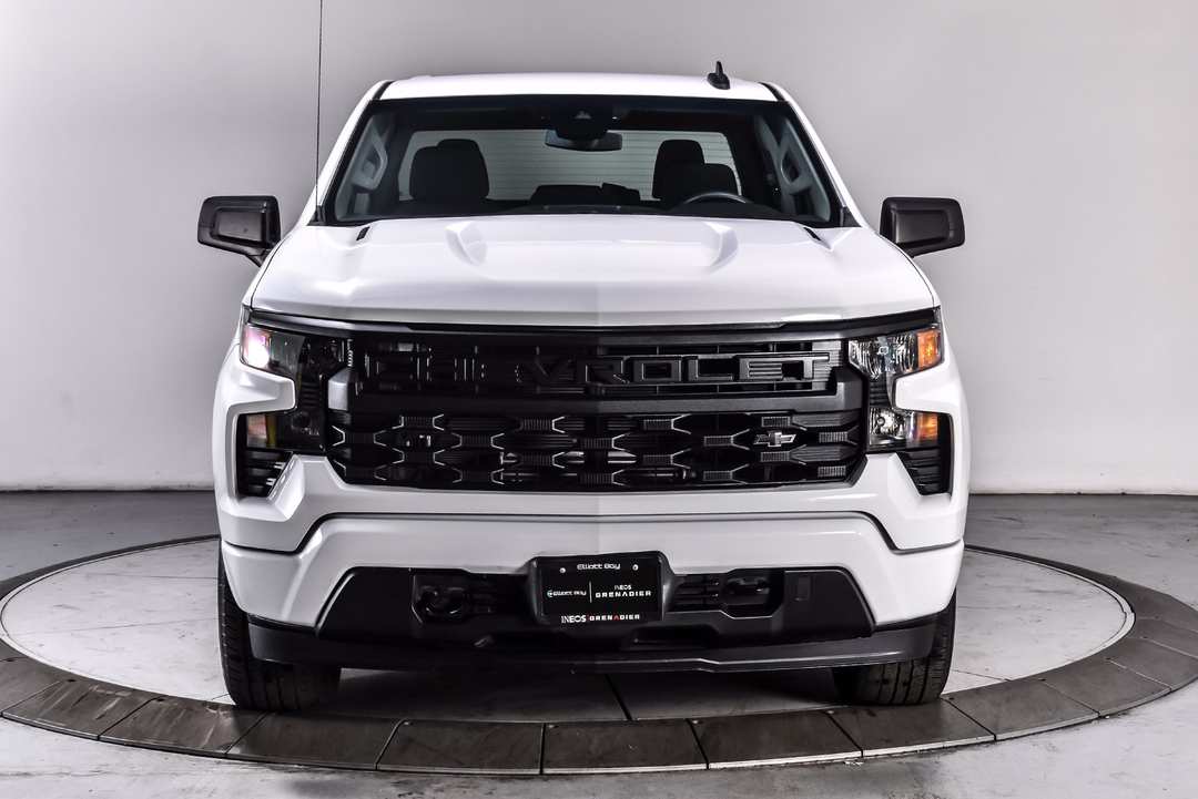 2023 Chevrolet Silverado 1500 Custom - Image 2