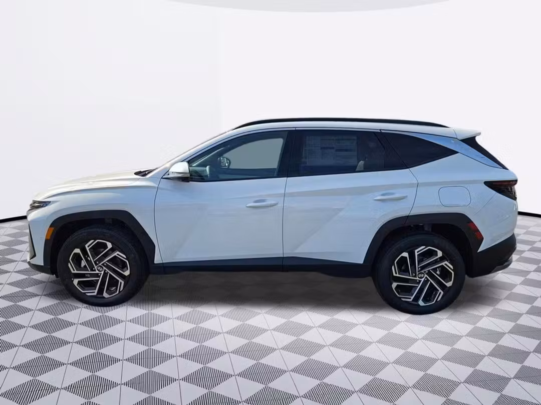 2026 Hyundai Tucson Hybrid Limited - Image 3