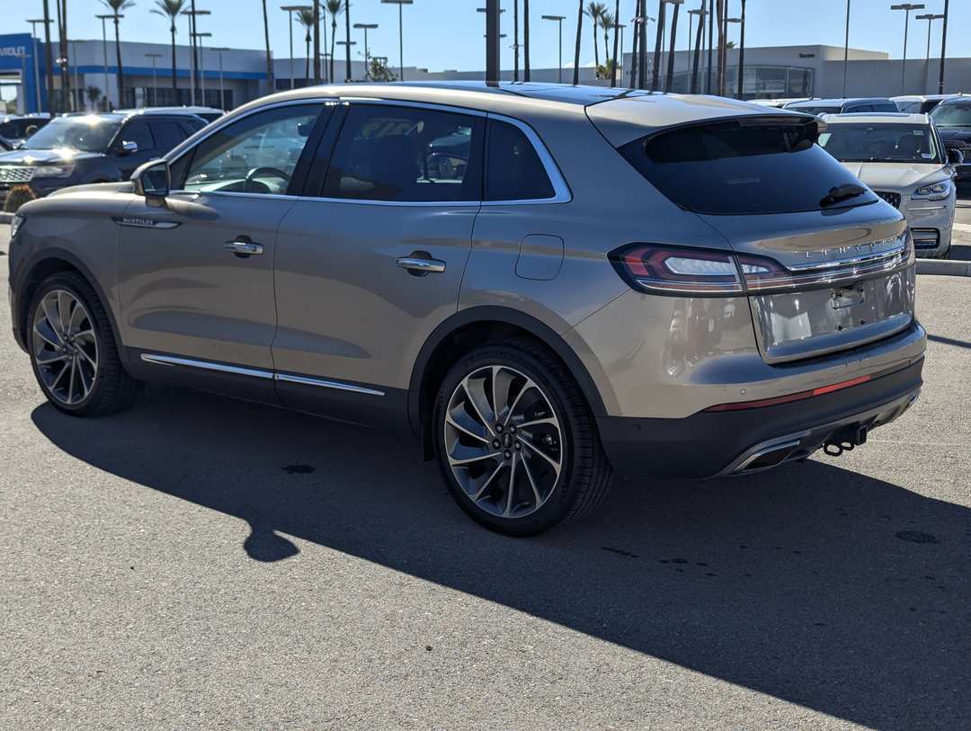 2019 Lincoln Nautilus Reserve - Image 3