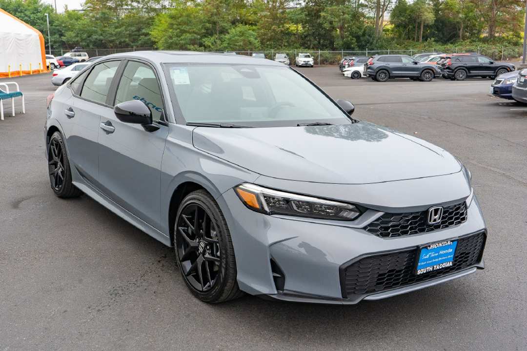 2026 Honda Civic Hybrid - Image 3