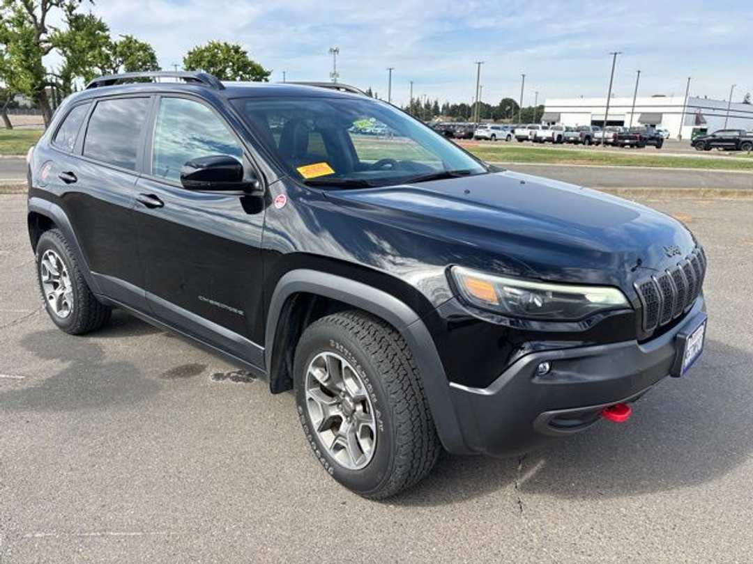 2022 Jeep Cherokee Trailhawk - Image 3