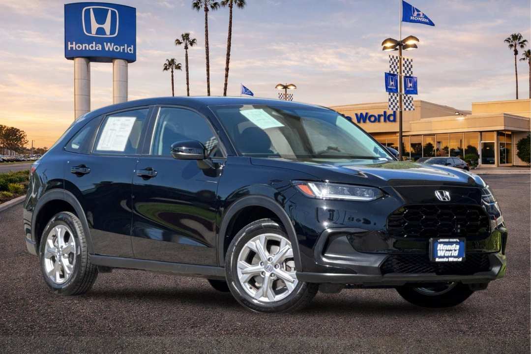 2025 Honda HR-V LX - Image 2