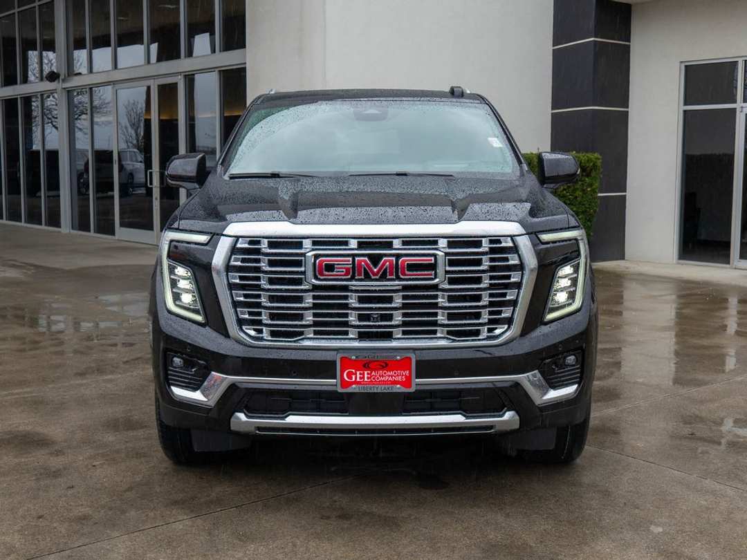 2026 GMC Yukon Denali - Image 2