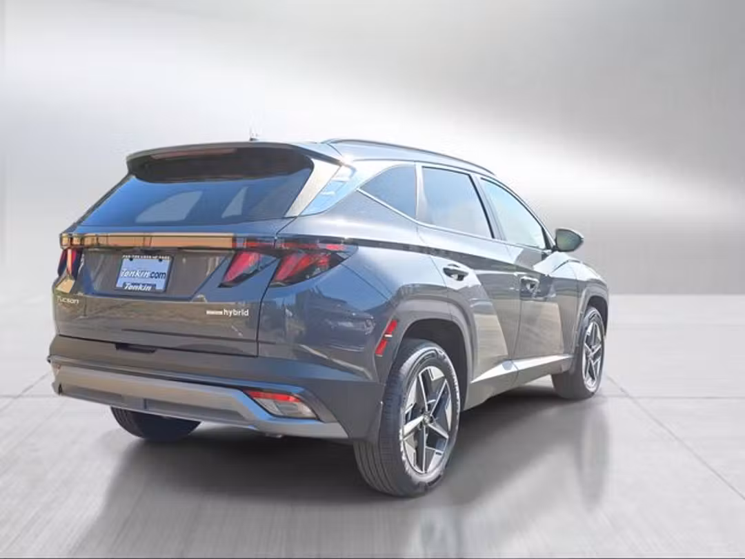 2026 Hyundai Tucson Hybrid SEL - Image 3