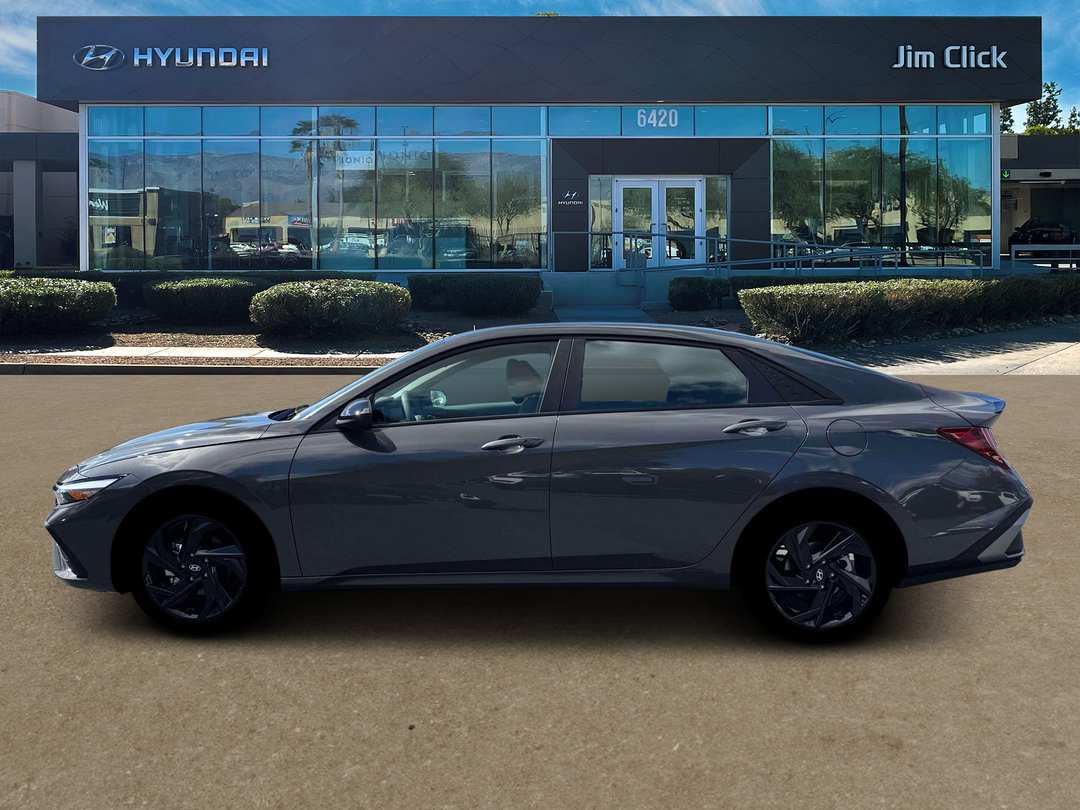 2026 Hyundai Elantra SEL Sport Plus - Image 3