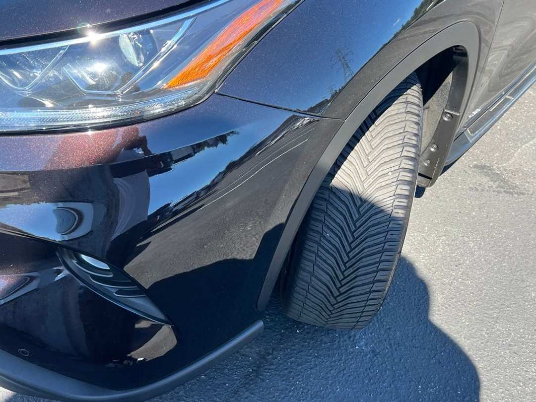 2020 Toyota Highlander Hybrid Limited - Image 3