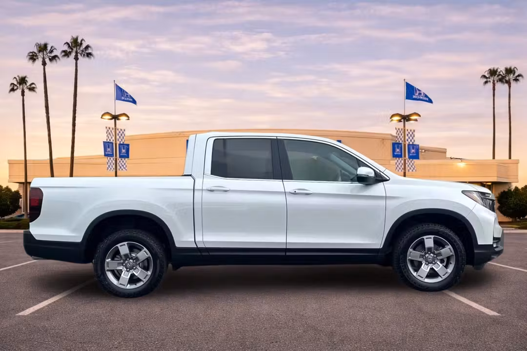 2026 Honda Ridgeline RTL - Image 3