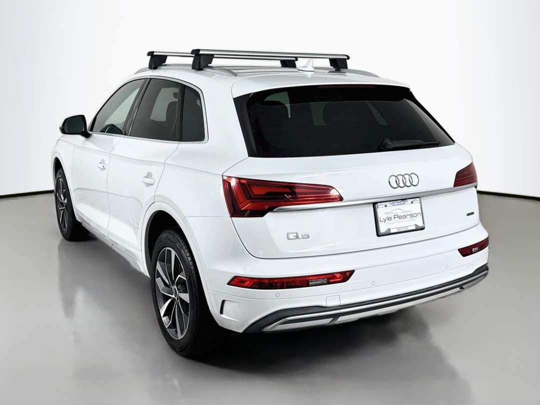 2021 Audi Q5 45 Premium Plus - Image 3