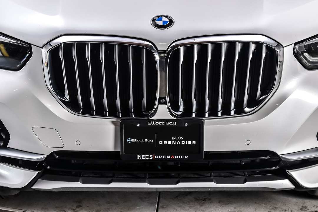 2022 BMW X5 xDrive40i - Image 3