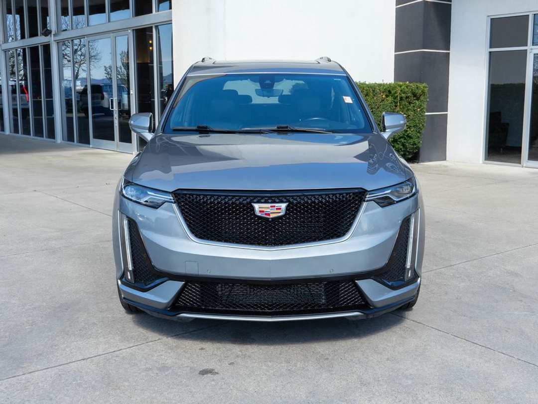 2024 Cadillac Xt6 Sport - Image 2