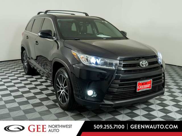 2017 Toyota Highlander SE