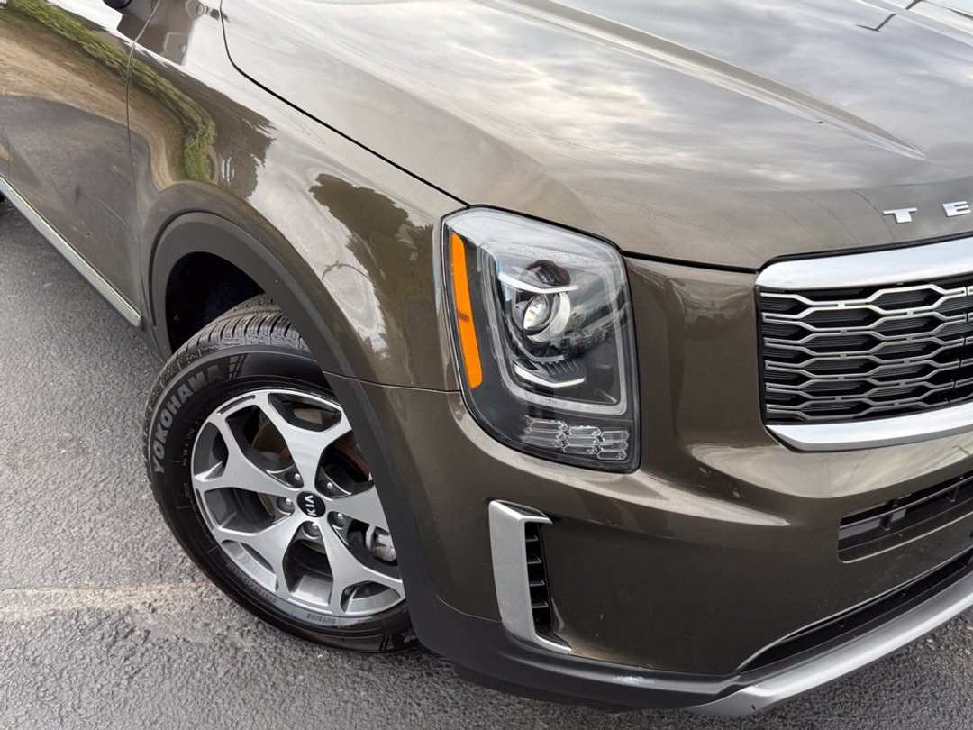 2021 Kia Telluride EX - Image 2
