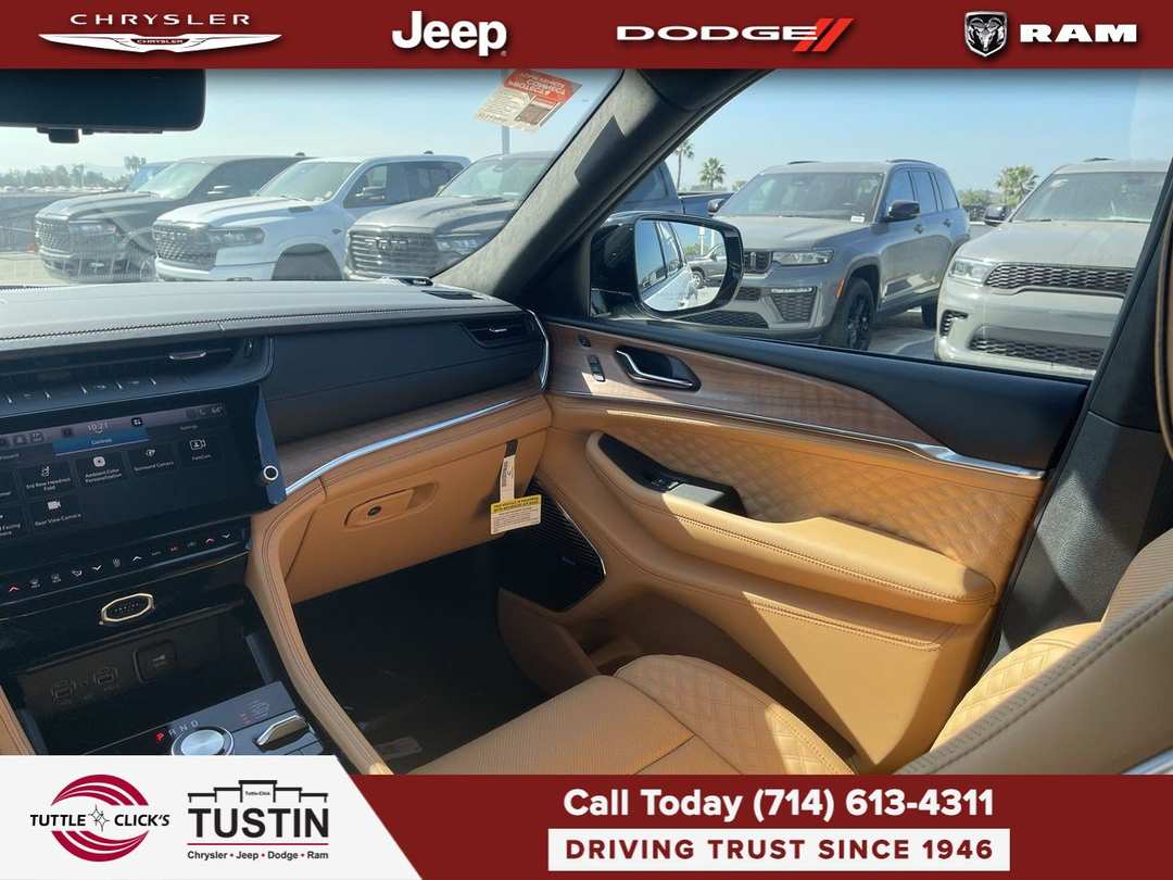 2027 Jeep Grand Cherokee L Summit - Image 3