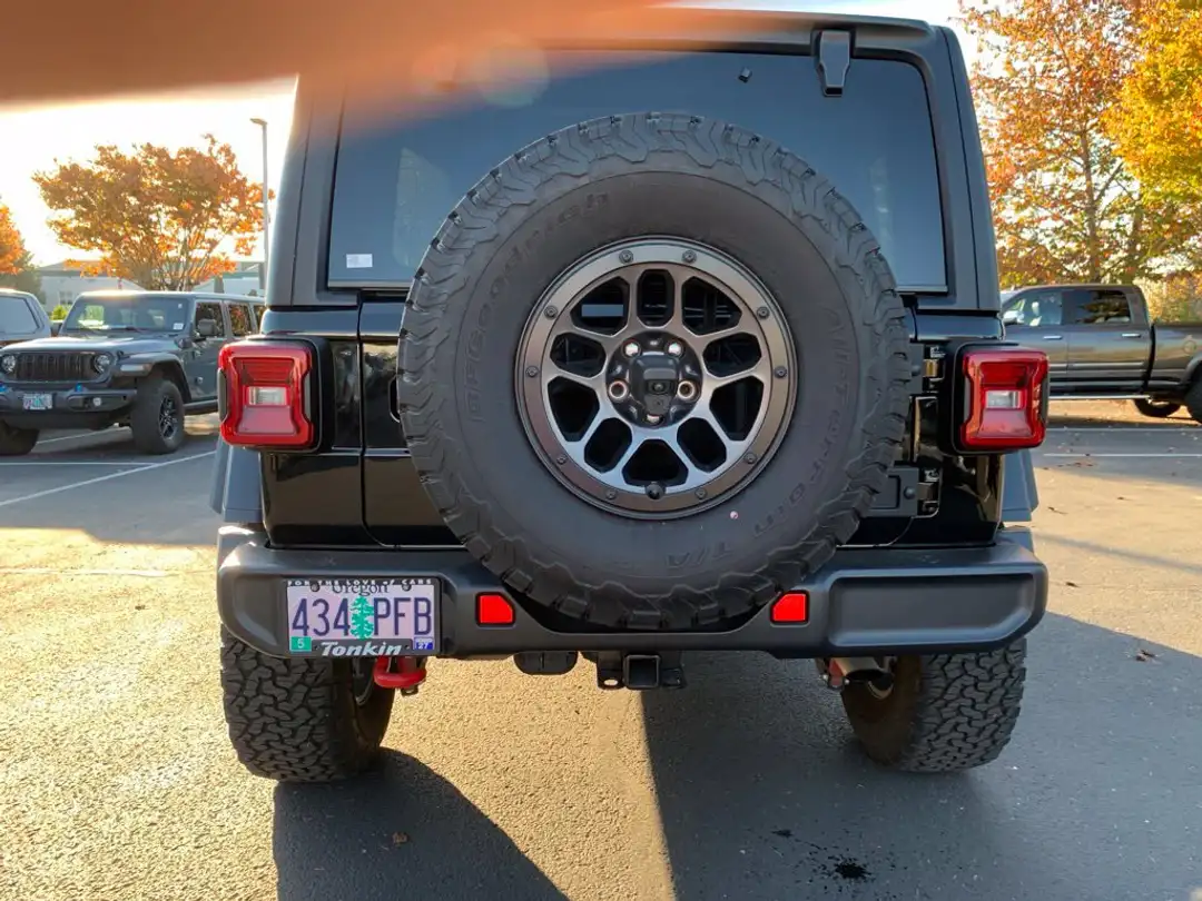 2023 Jeep Wrangler Rubicon - Image 3