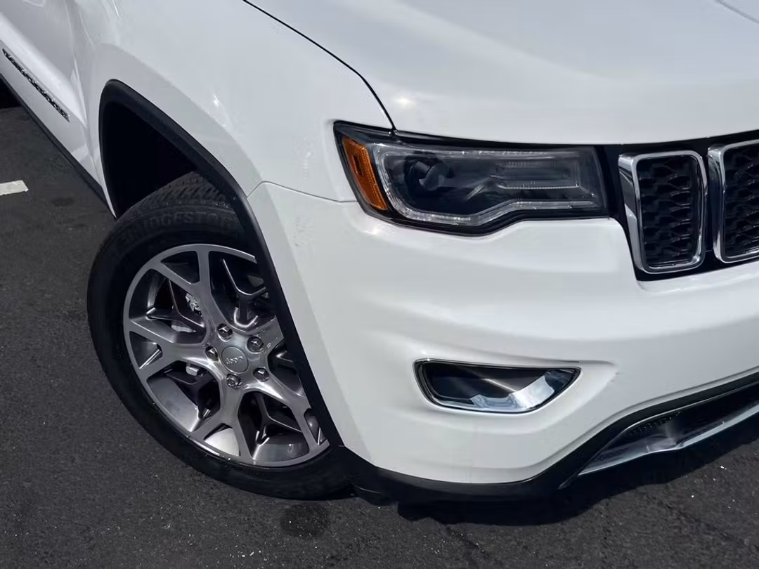2021 Jeep Grand Cherokee Limited - Image 2