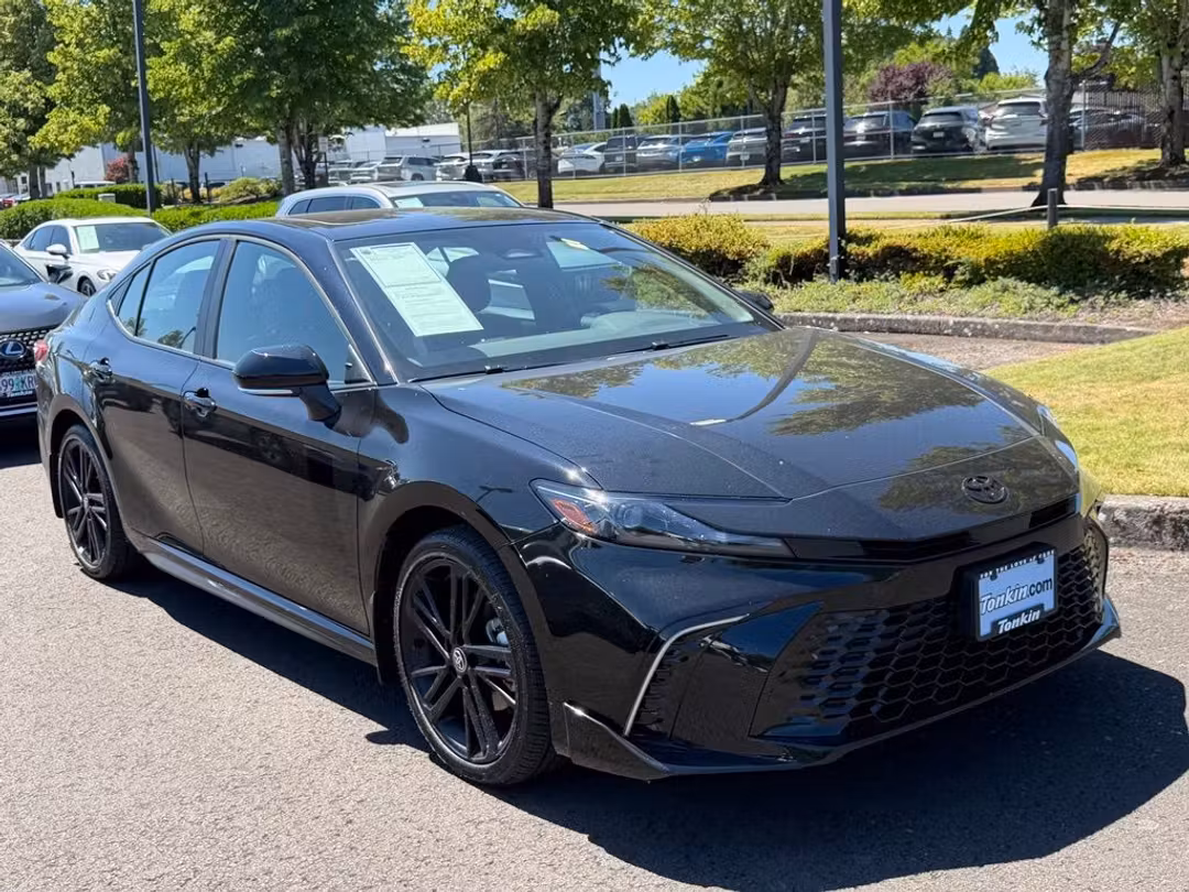 2026 Toyota Camry SE Nightshade - Image 2