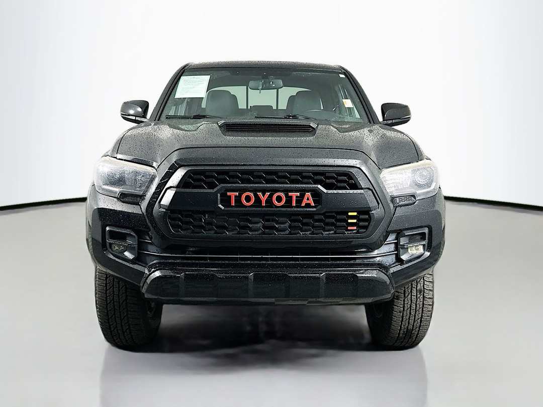 2017 Toyota Tacoma TRD OffRoad - Image 3