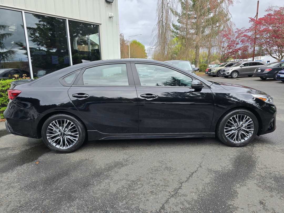 2023 Kia Forte GTLine - Image 3