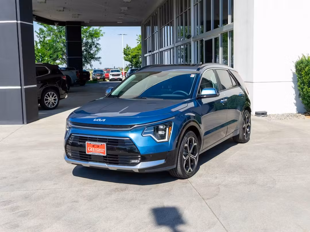 2026 Kia Niro SX Touring - Image 3