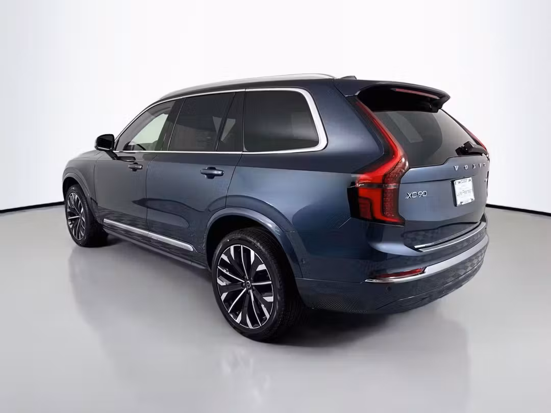 2026 Volvo Xc90 B6 Plus 7Seater - Image 3