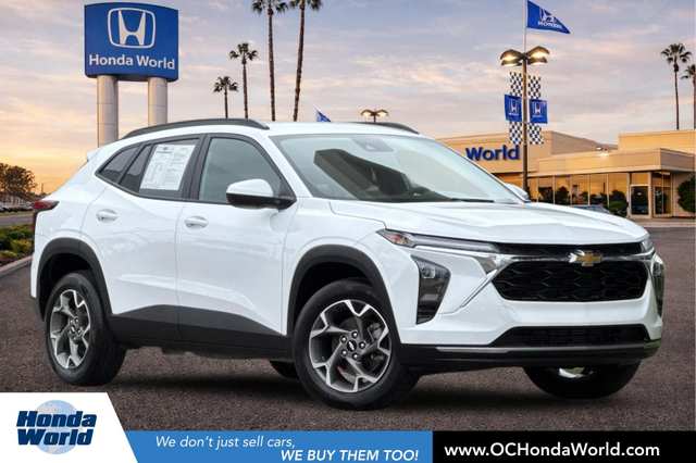 2025 Chevrolet Trax LT