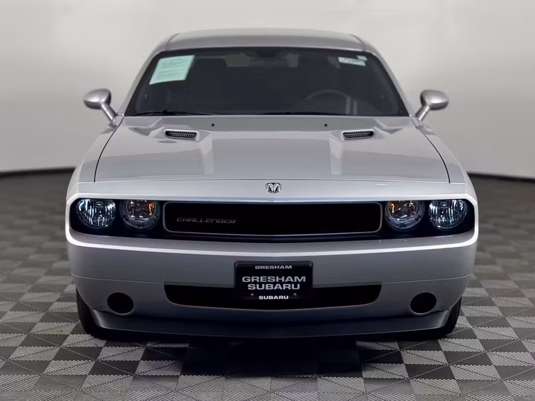 2010 Dodge Challenger SE - Image 2