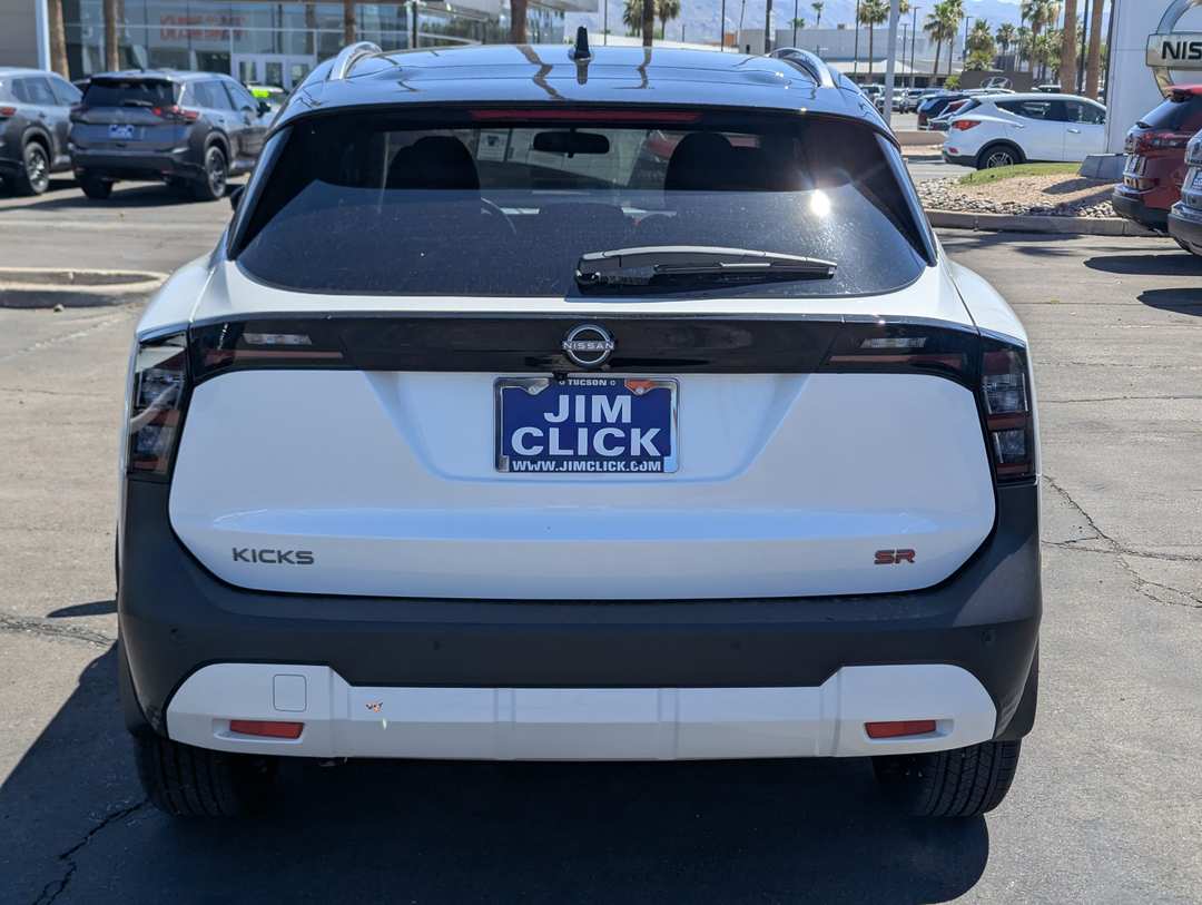 2026 Nissan Kicks SR - Image 3