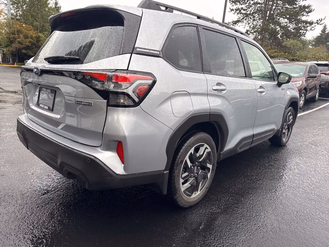 2025 Subaru Forester Hybrid Limited - Image 3