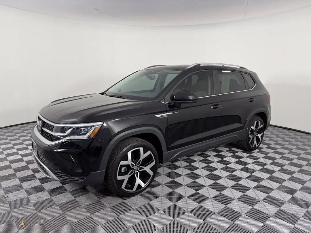 2023 Volkswagen Taos 1.5T SEL - Image 3