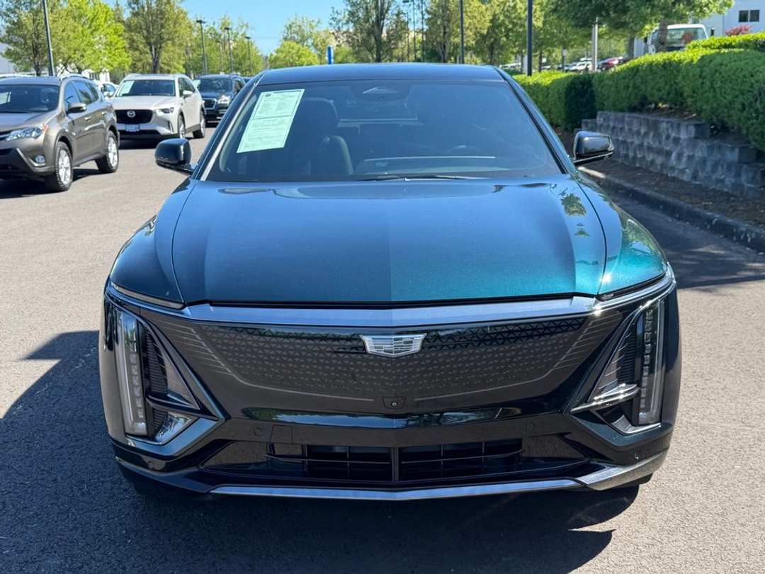 2024 Cadillac Lyriq Sport - Image 3