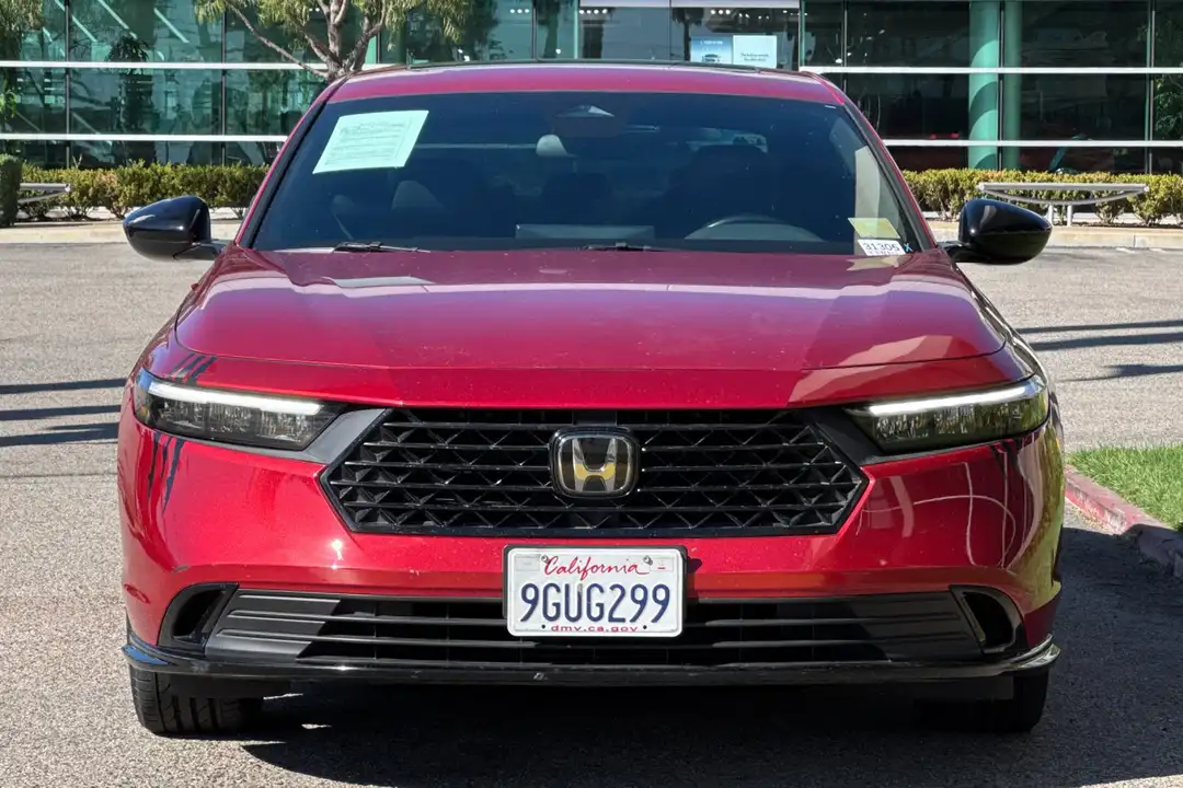 2023 Honda Accord Hybrid SportL - Image 3